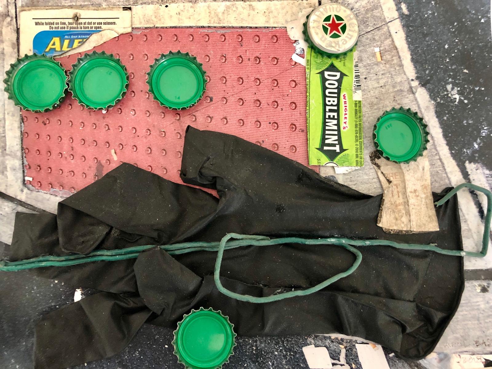 Sidewalk Season
Collected on 86th St. & Lexington Ave.
10" x 8"
 : New York City Collages : ART UNDERFOOT :: CAROL BASTIEN