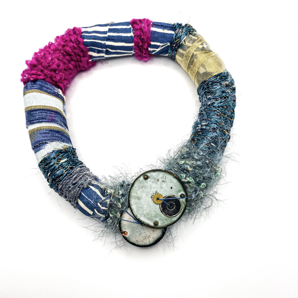  : Wearable Art - Collared : ART UNDERFOOT :: CAROL BASTIEN